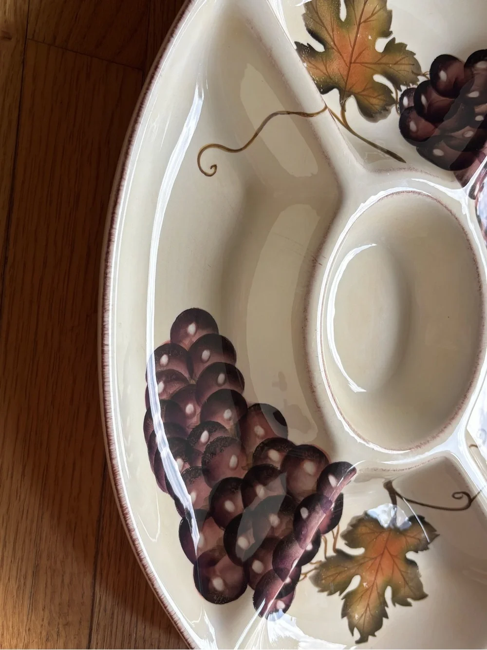 Villa Tabletops Hand Painted Grapes Divided 5-Part Tuscan Serving Tray Platter